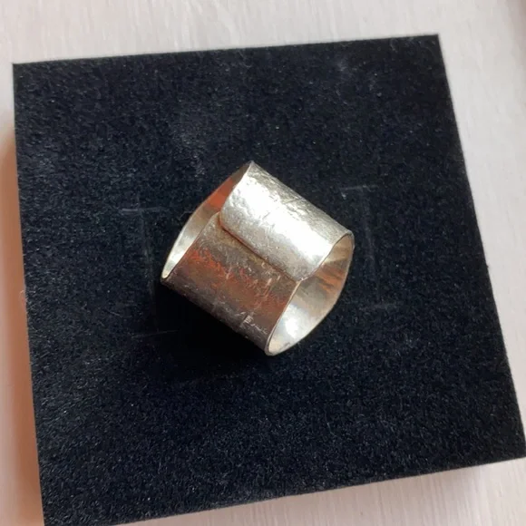 Adjustable Silver Statement Ring - Picture 4 of 4